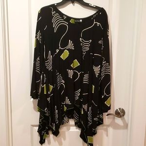 Iguana Medium Long Sleeved Top